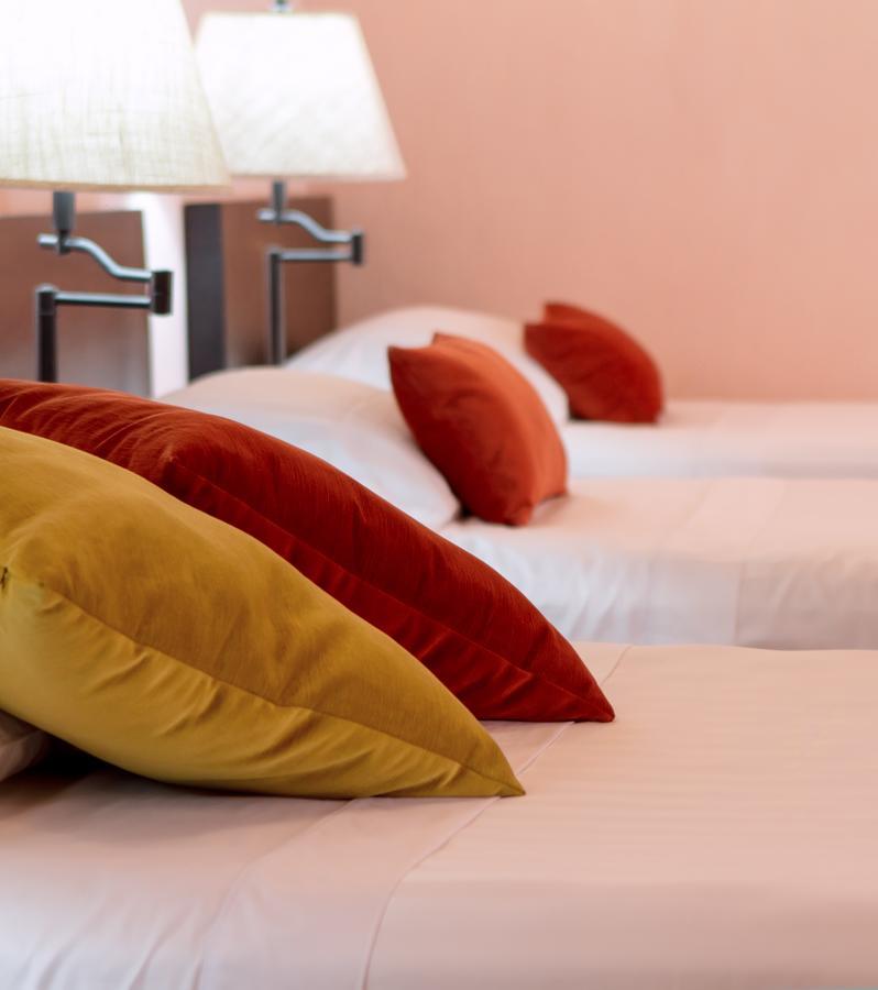 Hotel Dona Manuela Момпос Екстериор снимка