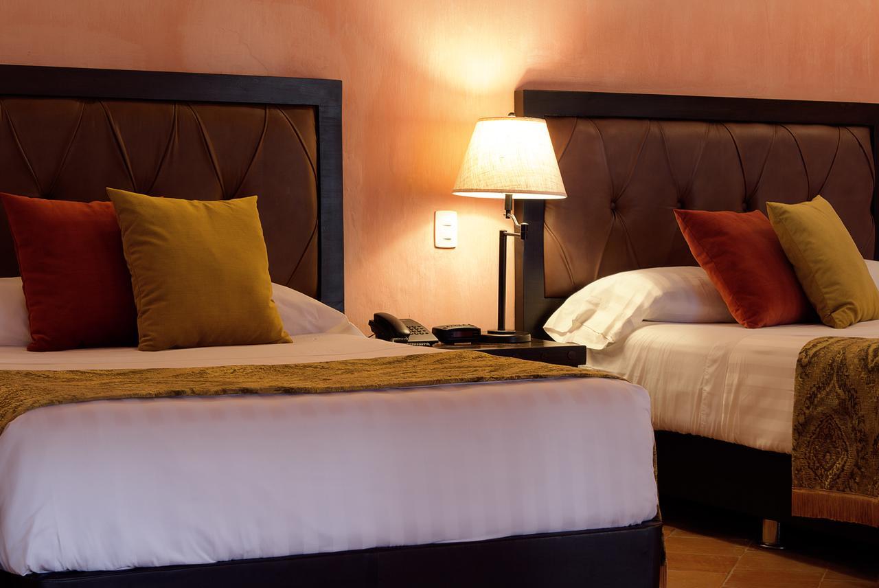 Hotel Dona Manuela Момпос Екстериор снимка